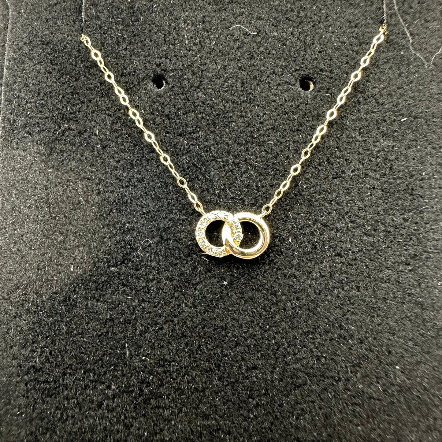 Gavriel Interlocking Circle Necklace in 14K Gold