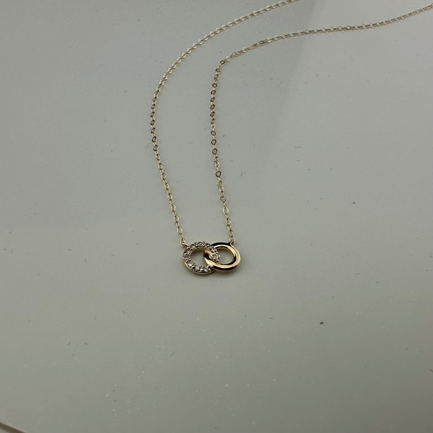 Gavriel Interlocking Circle Necklace in 14K Gold