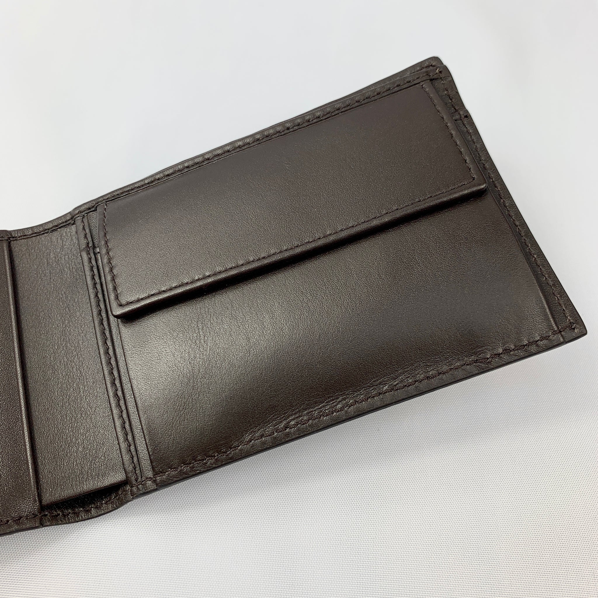 Gucci Men's Brown Leather Microguccissima Bifold Wallet