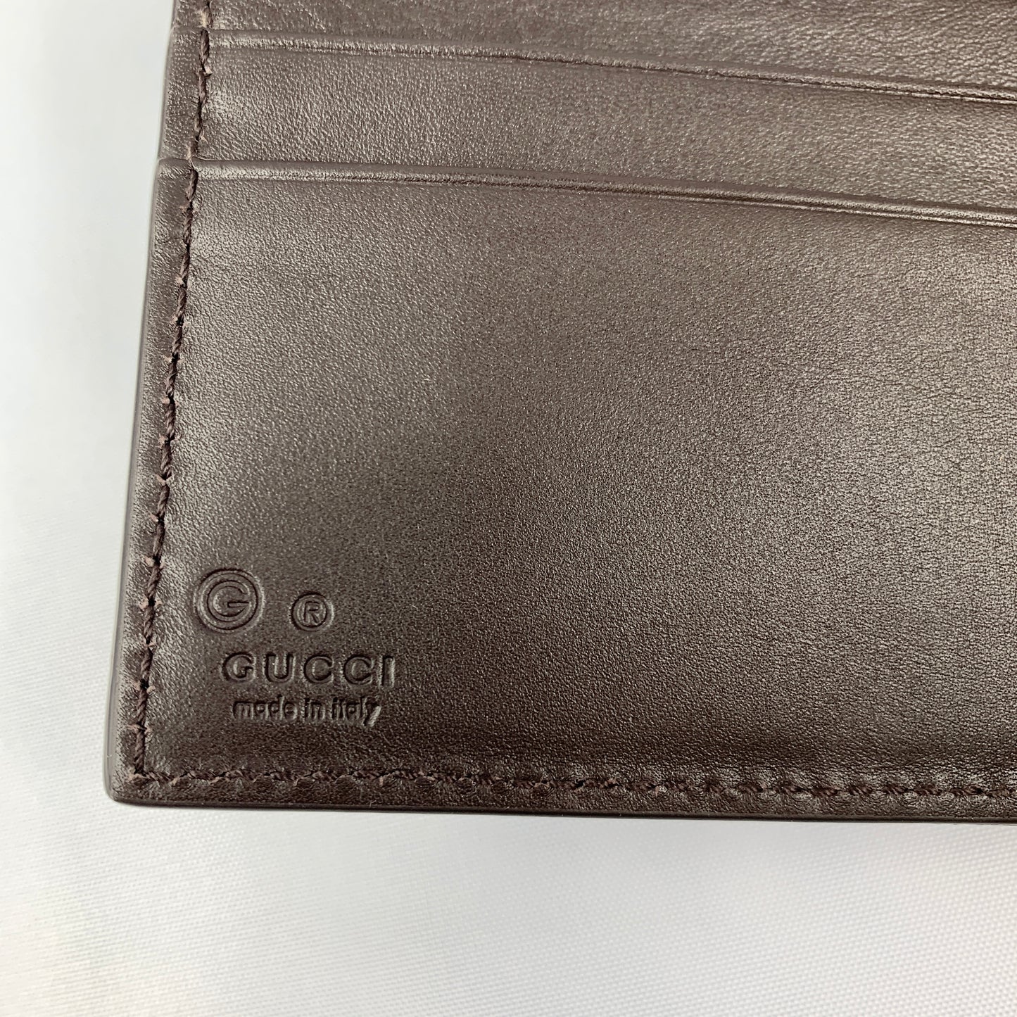 Gucci Microguccissima Men’s Bi-Fold Wallet in T. Moro