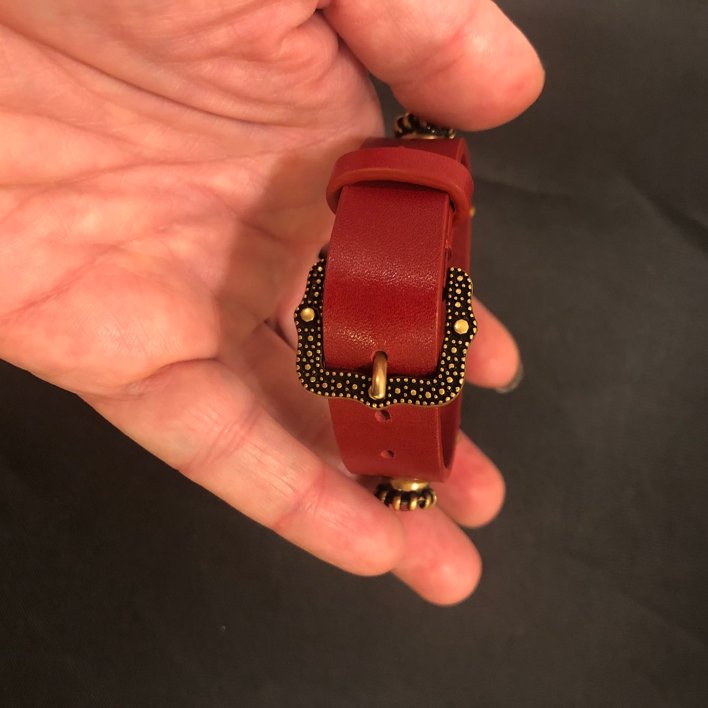 Gucci Crystal Feline Head Leather Bracelet in Red