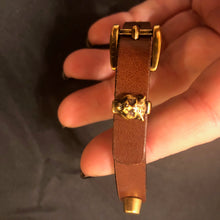 Load image into Gallery viewer, Gucci Studded Feline Head Leather Bracelet in Brown