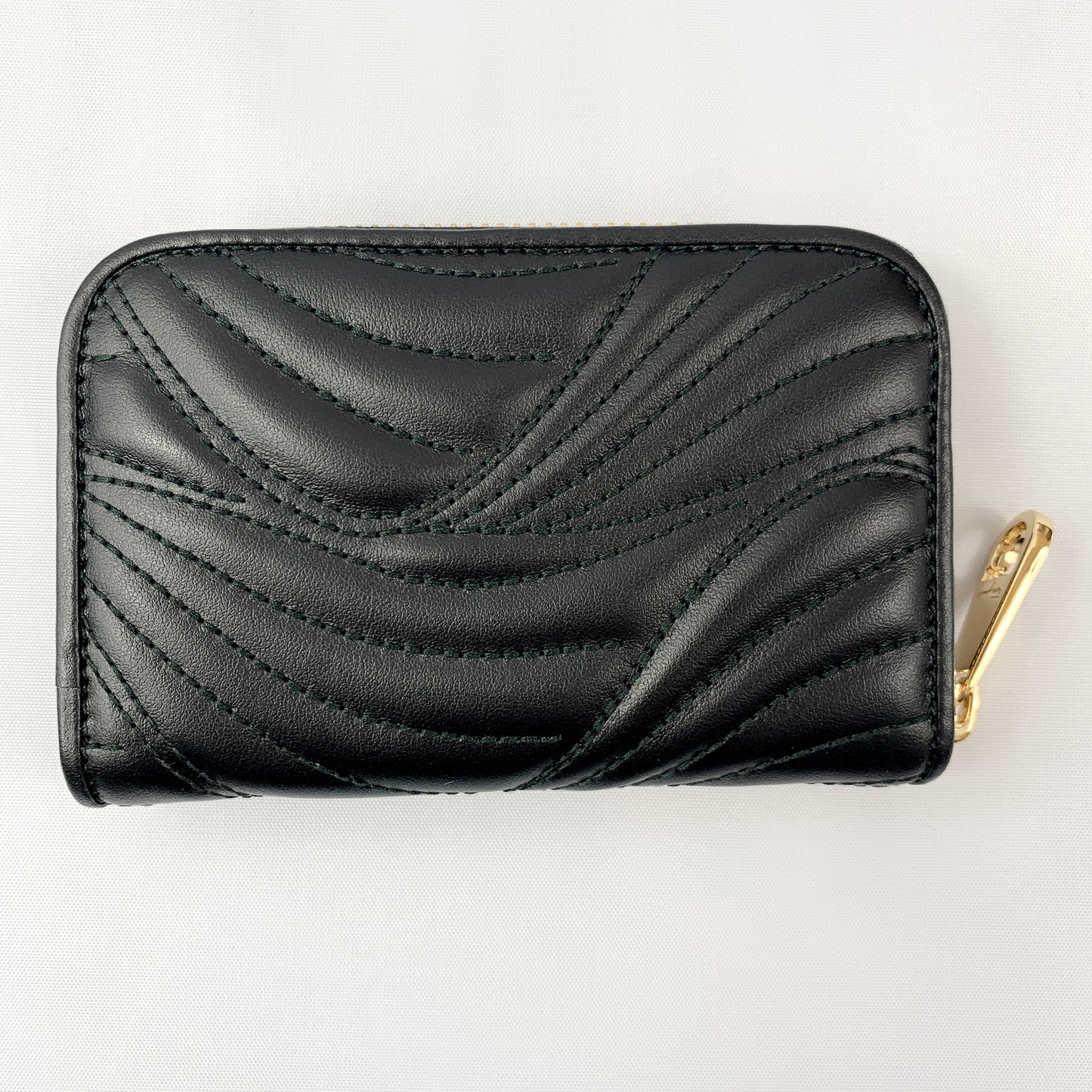 Salvatore Ferragamo Leather Change Purse in Nero