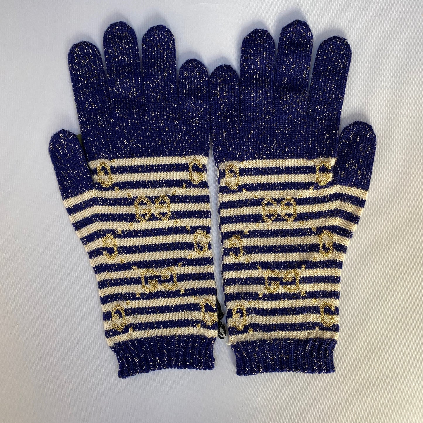 Gucci GG Gloves in Ivory and Gold Lamé