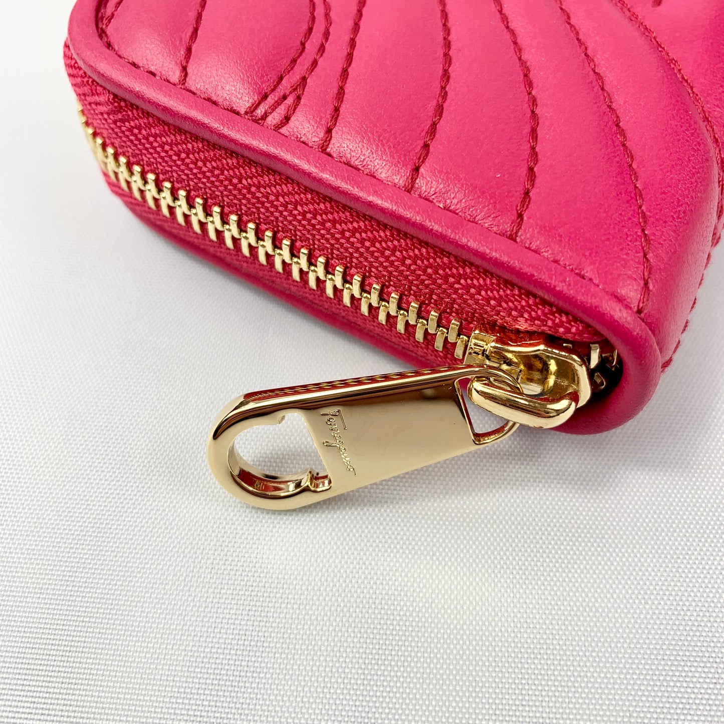 Salvatore Ferragamo Leather Change Purse in Begoni