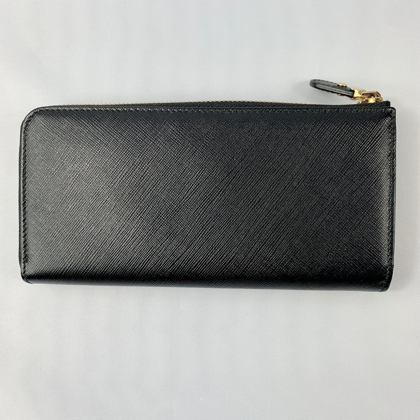 Salvatore Ferragamo Vara Bow Continental Cross Grain Wallet in Black