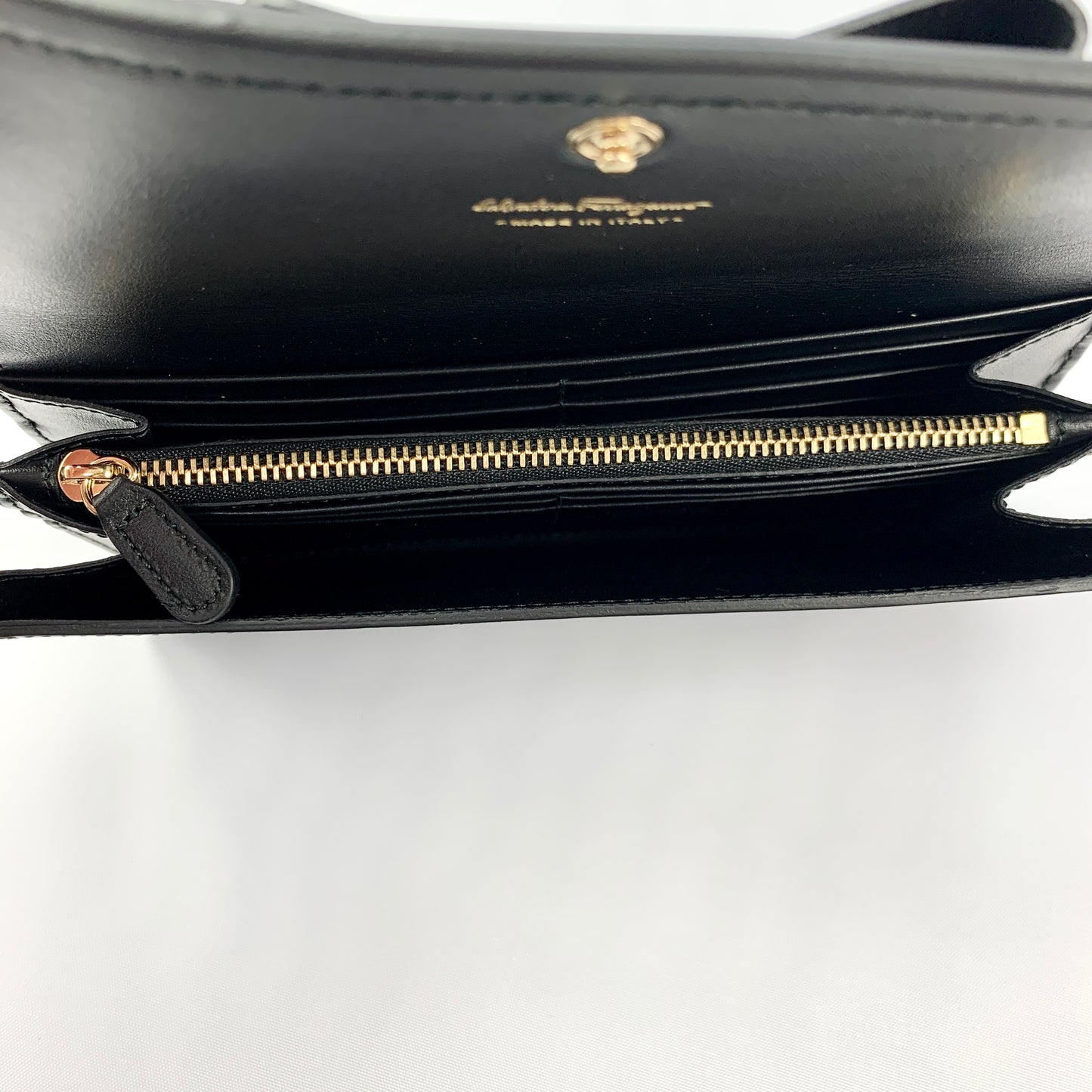 Salvatore Ferragamo Vara Bow Portfolio Continental Flap Wallet in Black