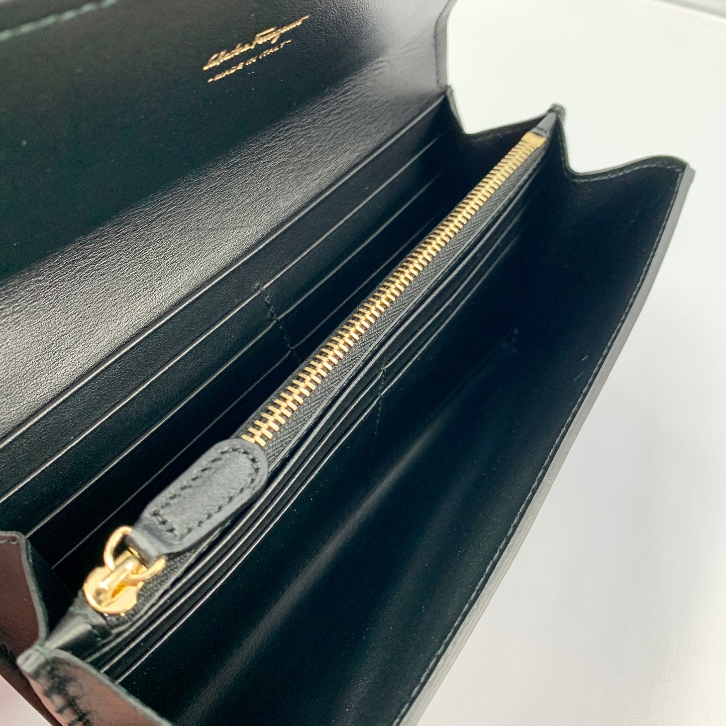 Salvatore Ferragamo Vara Bow Portfolio Continental Flap Wallet in Black