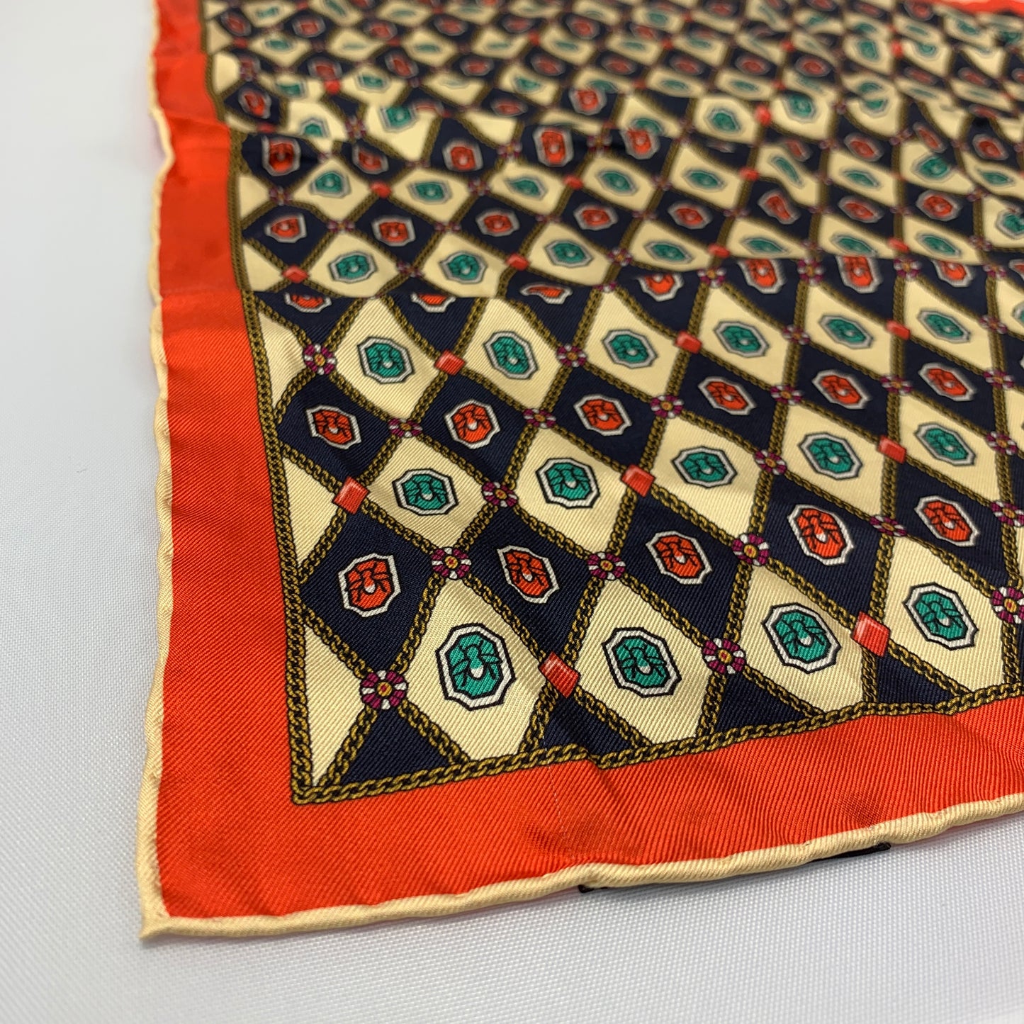 Gucci Geometric Jewel Print Pocket Square in Ivory