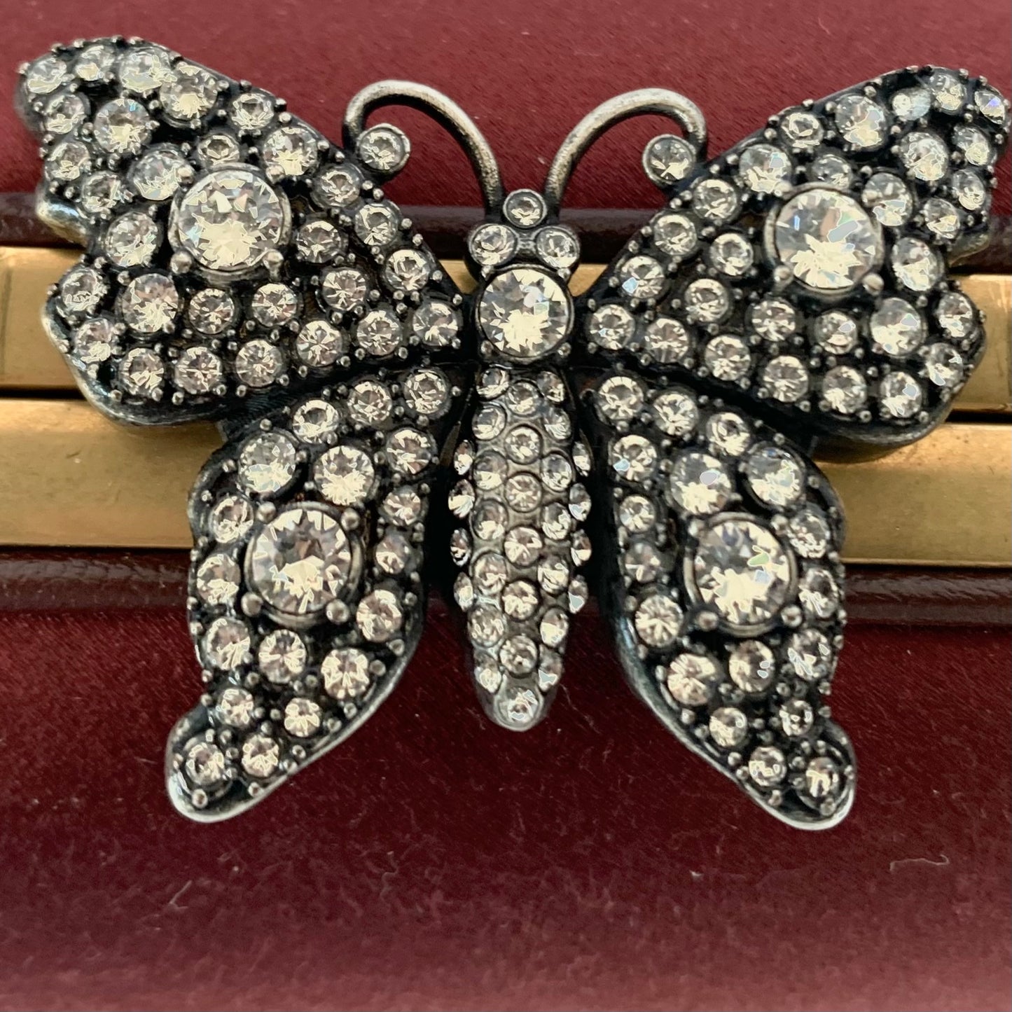 Gucci Broadway Butterfly Handbag Clutch in Burgundy