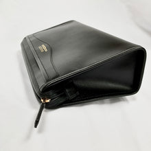 Load image into Gallery viewer, Gucci Metallic Print Logo Smooth Leather Clutch in Black