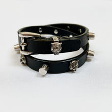 Load image into Gallery viewer, Gucci Studded Feline Head Leather Wrap Bracelet in Black