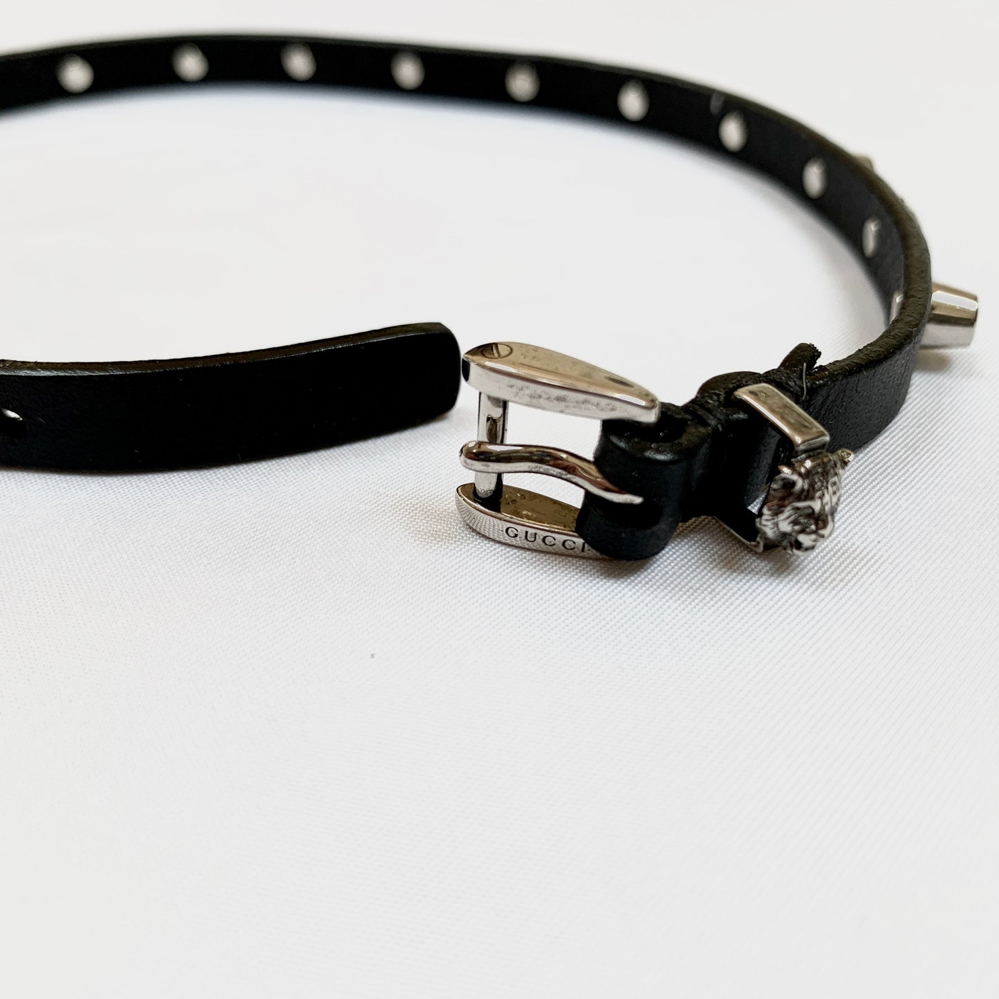 Gucci Studded Feline Head Leather Wrap Bracelet in Black