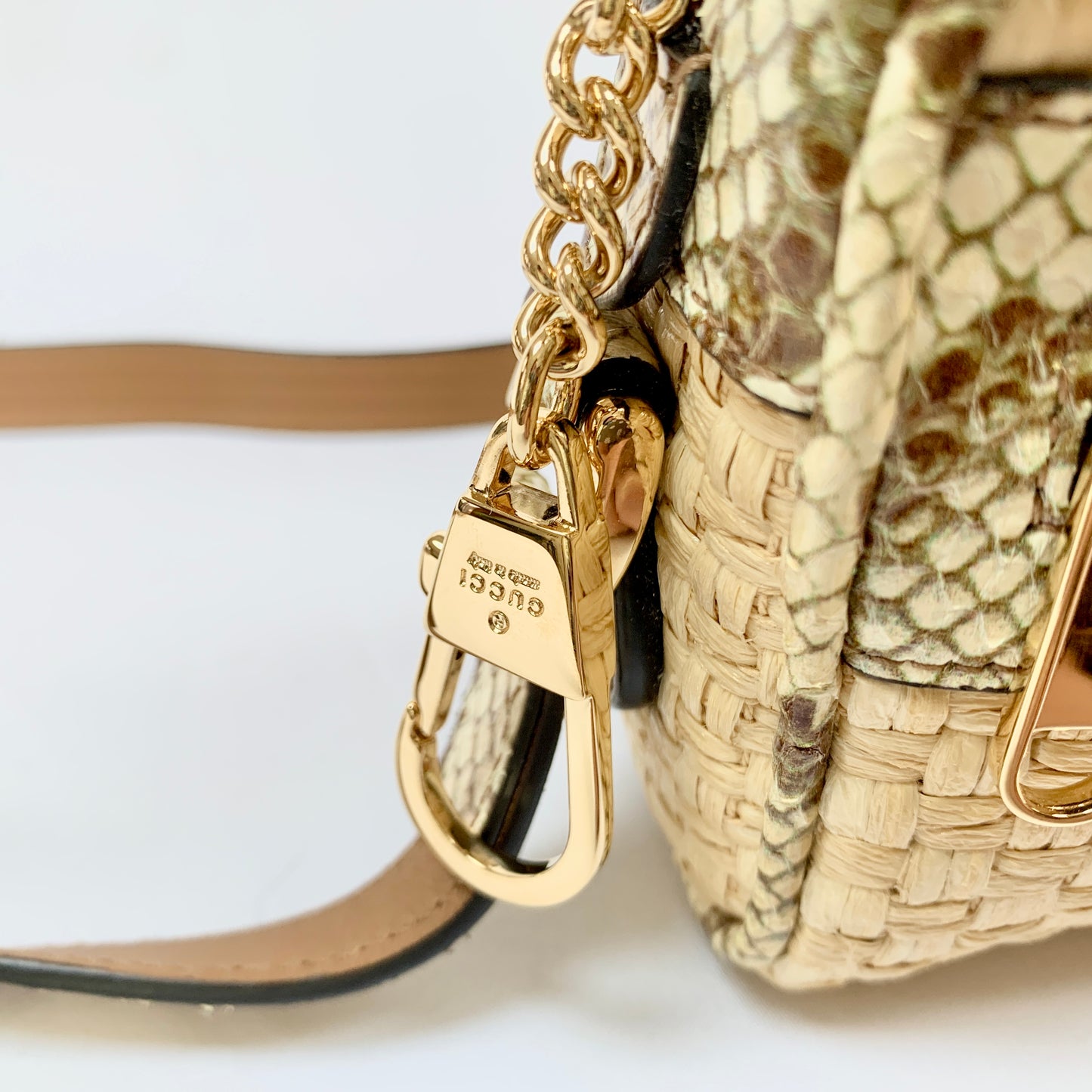 Gucci Mini GG Ophidia Straw Shoulder Bag with Printed Trim in Beige and Green