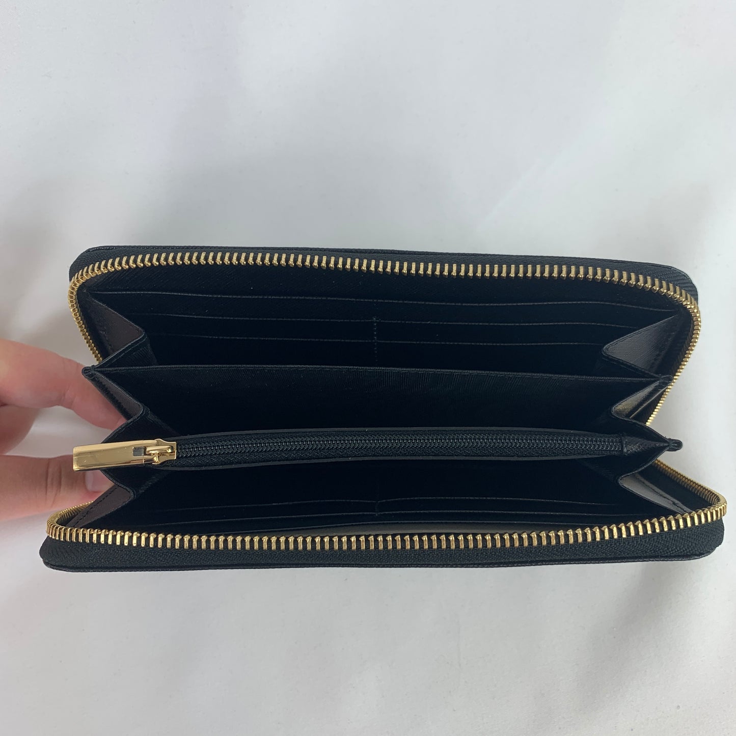 Salvatore Ferragamo Printed Calfskin Zip Wallet in Black