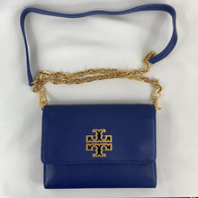Load image into Gallery viewer, Tory Burch Britten Chain Wallet in Fresh Blueberry