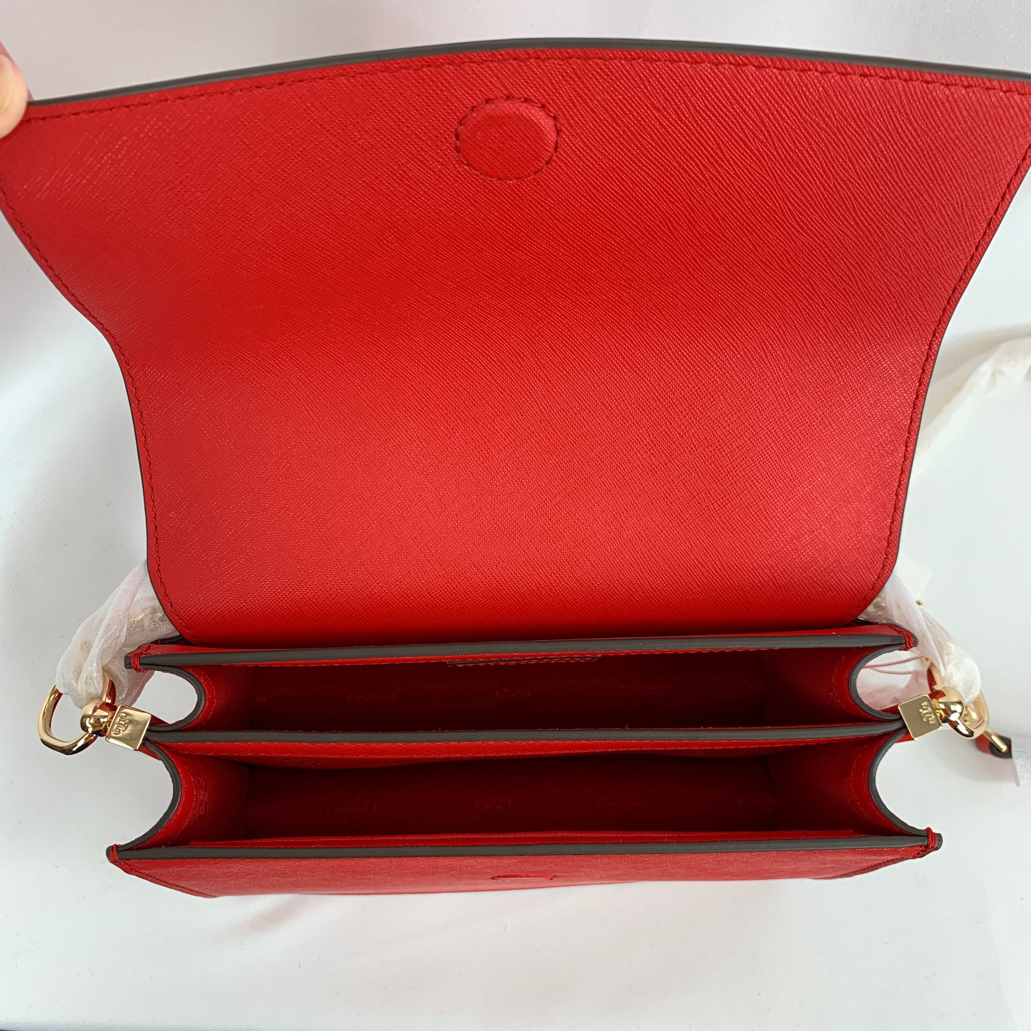NWT Tory Burch Emerson Envelope Adjustable Shoulder Bag Brilliant Red