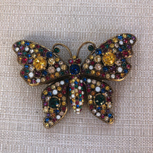 Load image into Gallery viewer, Gucci Multicolor Crystal Studded Butterfly Brooch in Gold