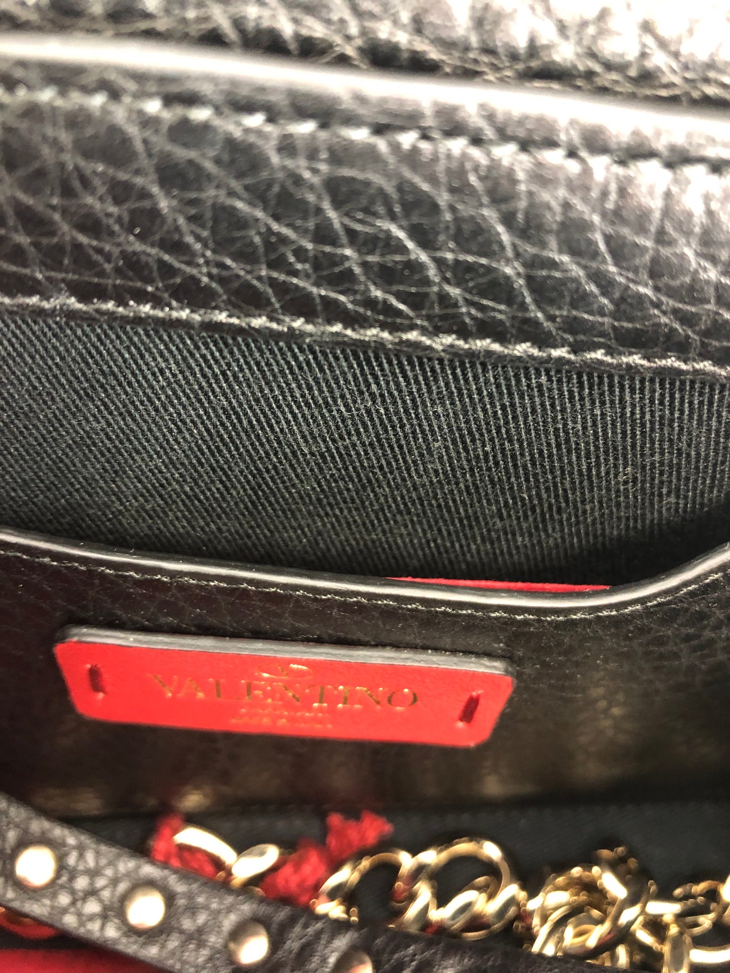 Valentino Garavani Rockstud Small Shoulder Bag in Black