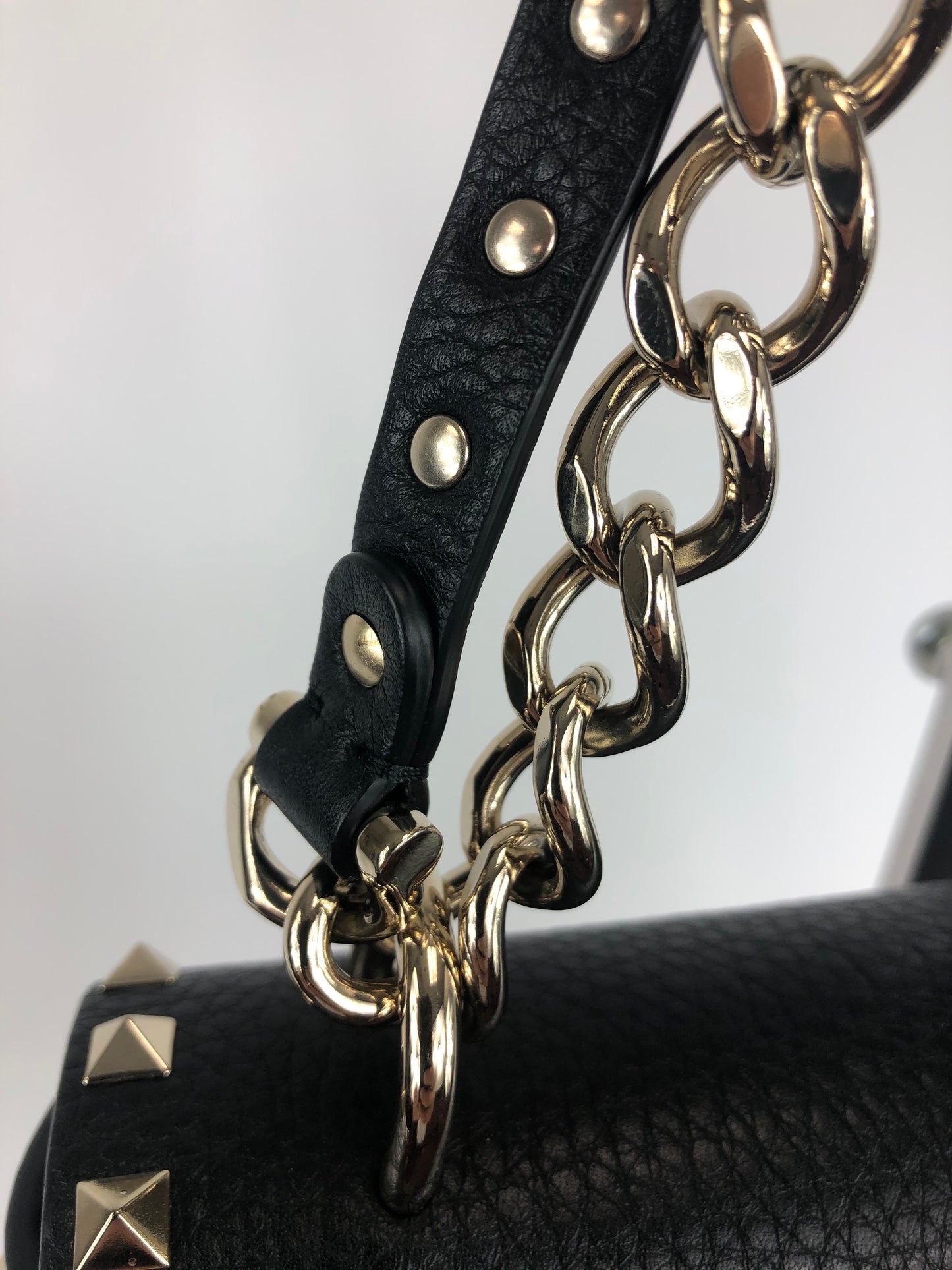 Valentino Garavani Rockstud Small Shoulder Bag in Black