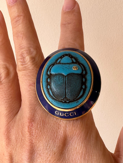 Gucci Ring With Beetle Cameo In Turquoise Resin