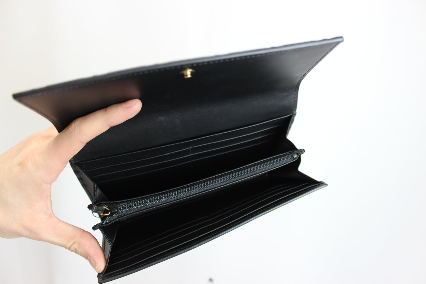 Gucci Signature Guccissima GG Wallet in Black