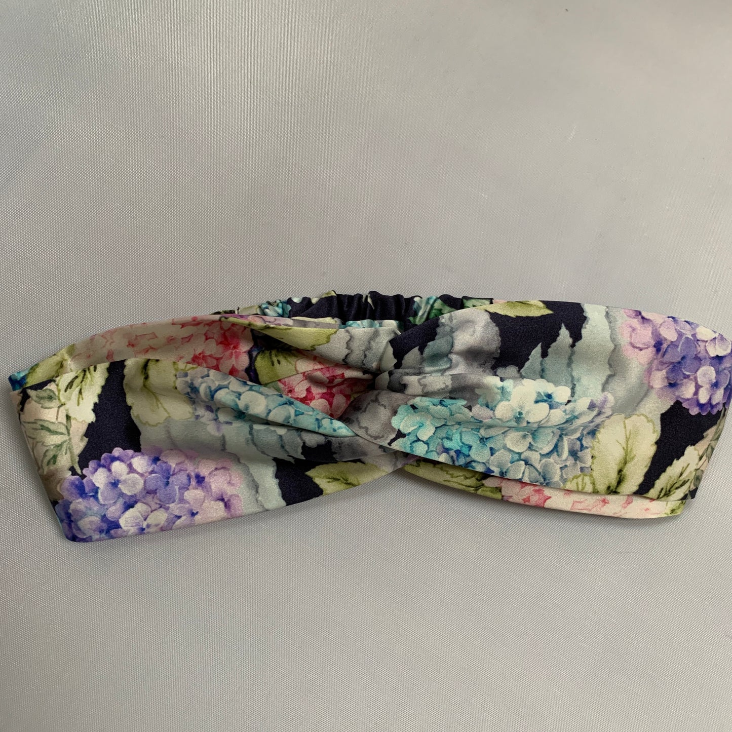 Gucci Hortensin Duchesse Floral Headband in Blue