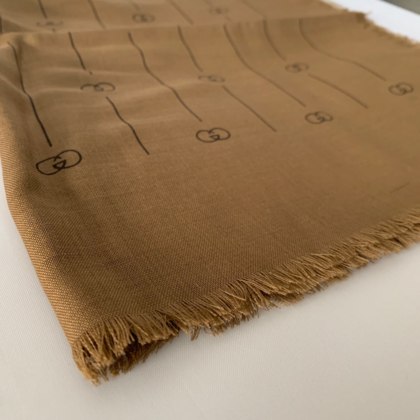 Gucci GG Thin Striped Scarf in Beige