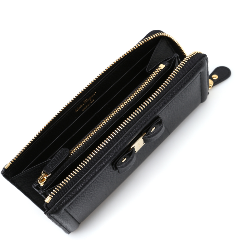 Salvatore Ferragamo Vara Bow Continental Cross Grain Wallet in Black