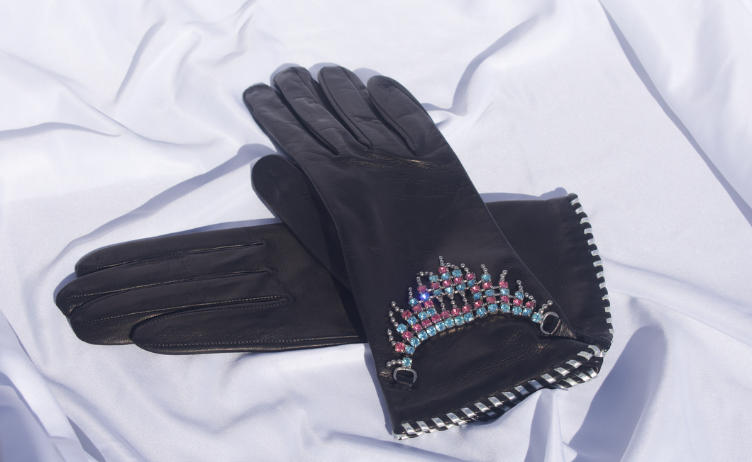 Gavriel Silk Lined Leather Gloves in Black