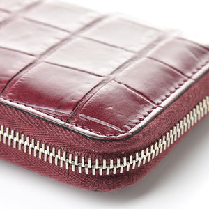 Gucci Crocodile Zip Around Card Case in Cherry Red