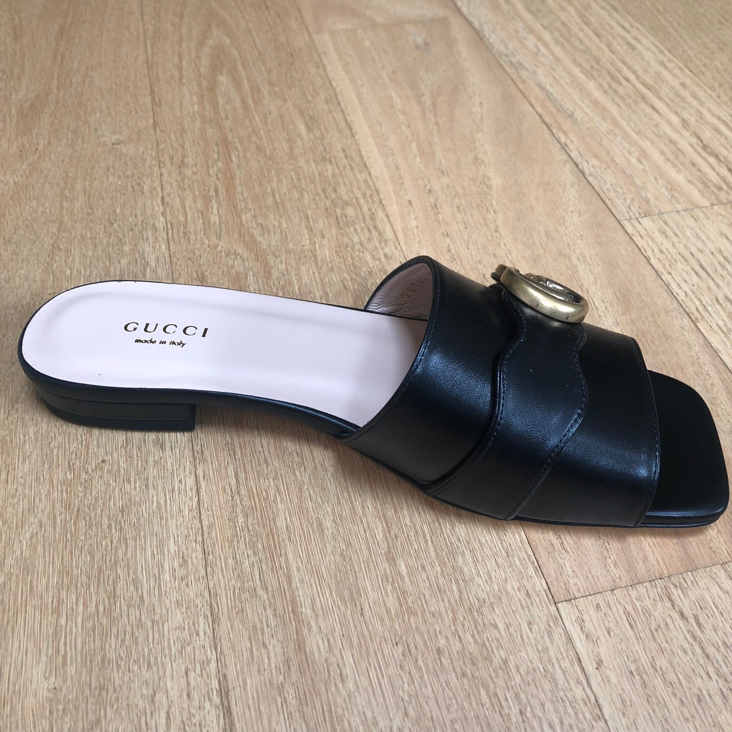 Gucci GG Marmont Leather Slide Sandals in Black