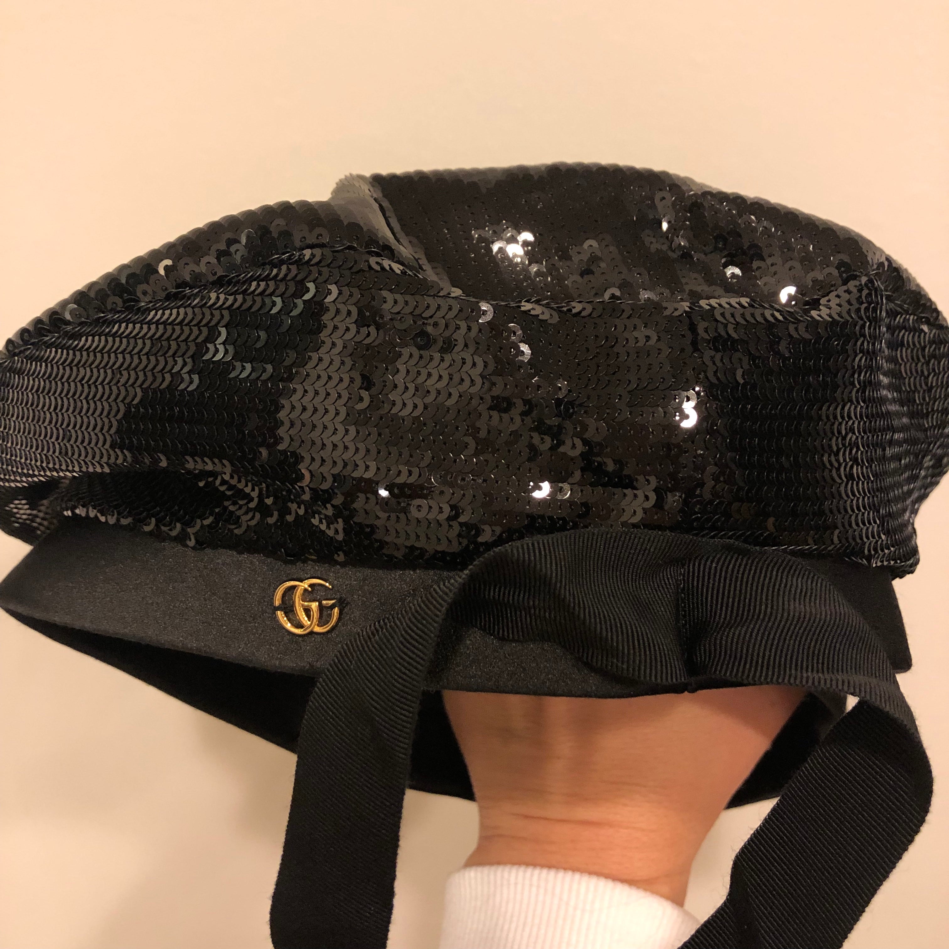 black gucci belt outfit — bows & sequins