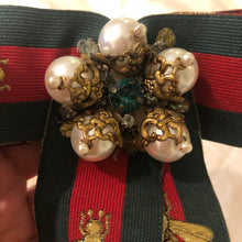 Load image into Gallery viewer, Gucci Pearl Bow Brooch in Green Red Web