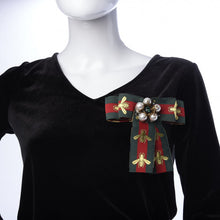 Load image into Gallery viewer, Gucci Pearl Bow Brooch in Green Red Web