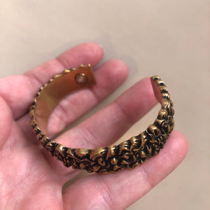 Gucci Lionhead Mane Cuff Bracelet in Antique Gold