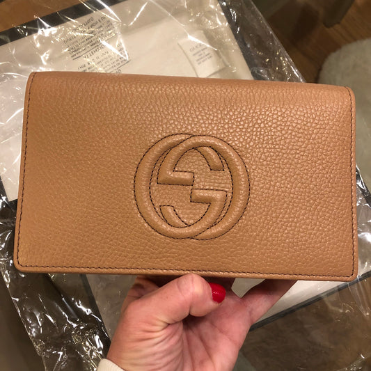 Gucci Soho Wallet with Removable Chain in Camel