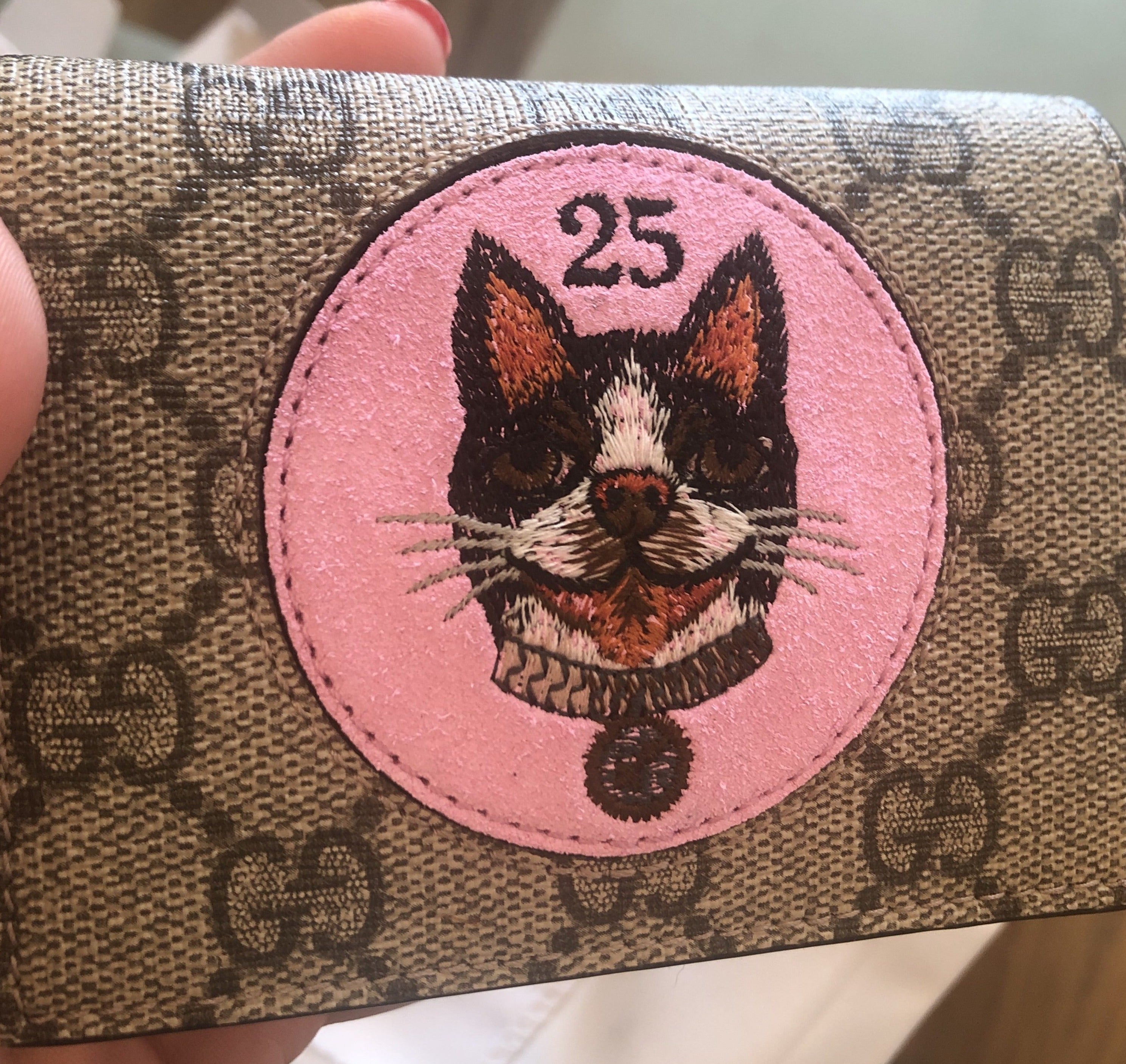 Gucci Brown Gg Supreme Small Oblo Cat Wallet