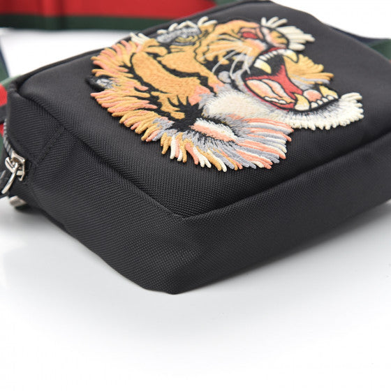 Gucci Embroidered Tiger Messenger Bag in Black – Gavriel.us