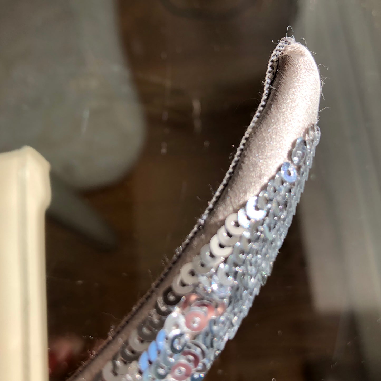 Gucci Sequin Satin Hairband in Gray
