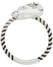 Load image into Gallery viewer, Gucci Chick Motif Ring in Silver