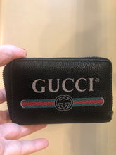 Load image into Gallery viewer, Gucci 80s Small Zip Around Card Case in Black