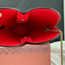 Gucci Valentine's Day Small Heart Bag –