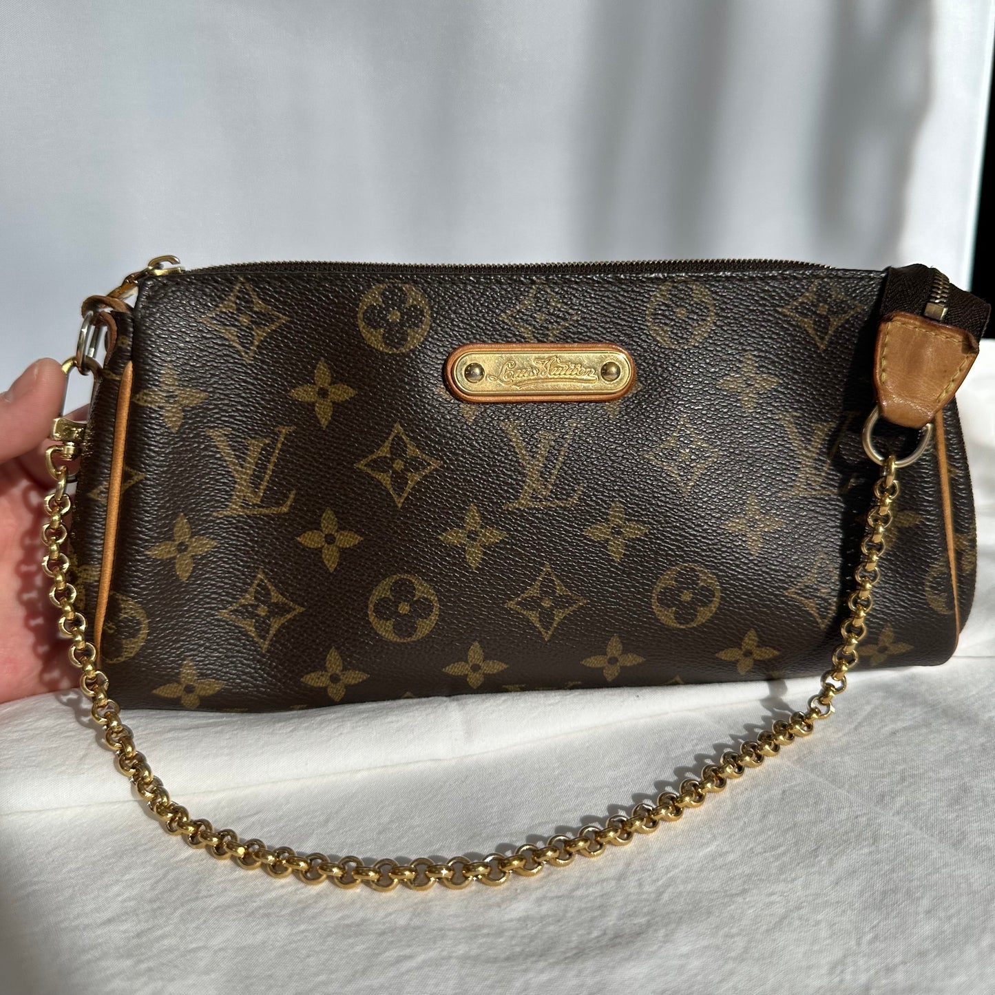 PREOWNED Authentic Louis Vuitton Eva Shoulder Bag Convertible to Crossbody Bag