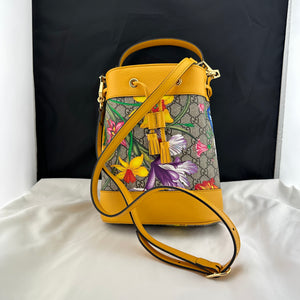 Gucci Ophidia GG Supreme Bucket Bag in Yellow
