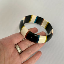 Load image into Gallery viewer, Gavriel Striped Bangle Bracelet in Black and White