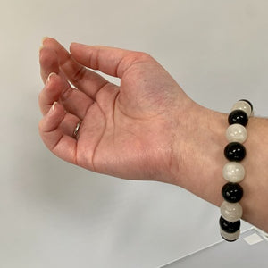Gavriel Oversized Resin Beaded Bracelet in Black and White
