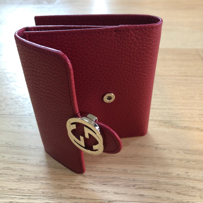Gucci Interlocking GG French Wallet in Red