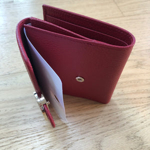 Gucci Interlocking GG French Wallet in Red