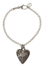 Load image into Gallery viewer, Gucci Sterling Silver Bracelet with Engraved Heart